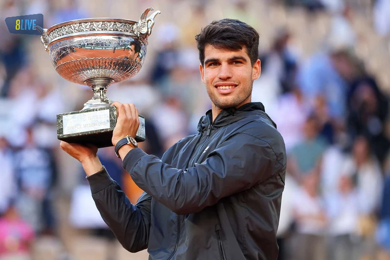 Alcaraz: Sẵn sàng cho ngôi vua mới tại Roland Garros?