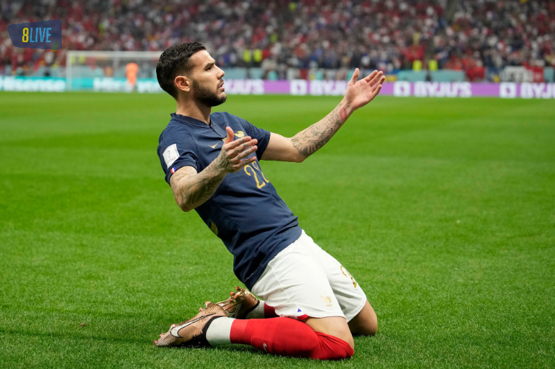 Theo Hernandez, chàng hậu vệ tài năng của AC Milan và đội tuyển Pháp